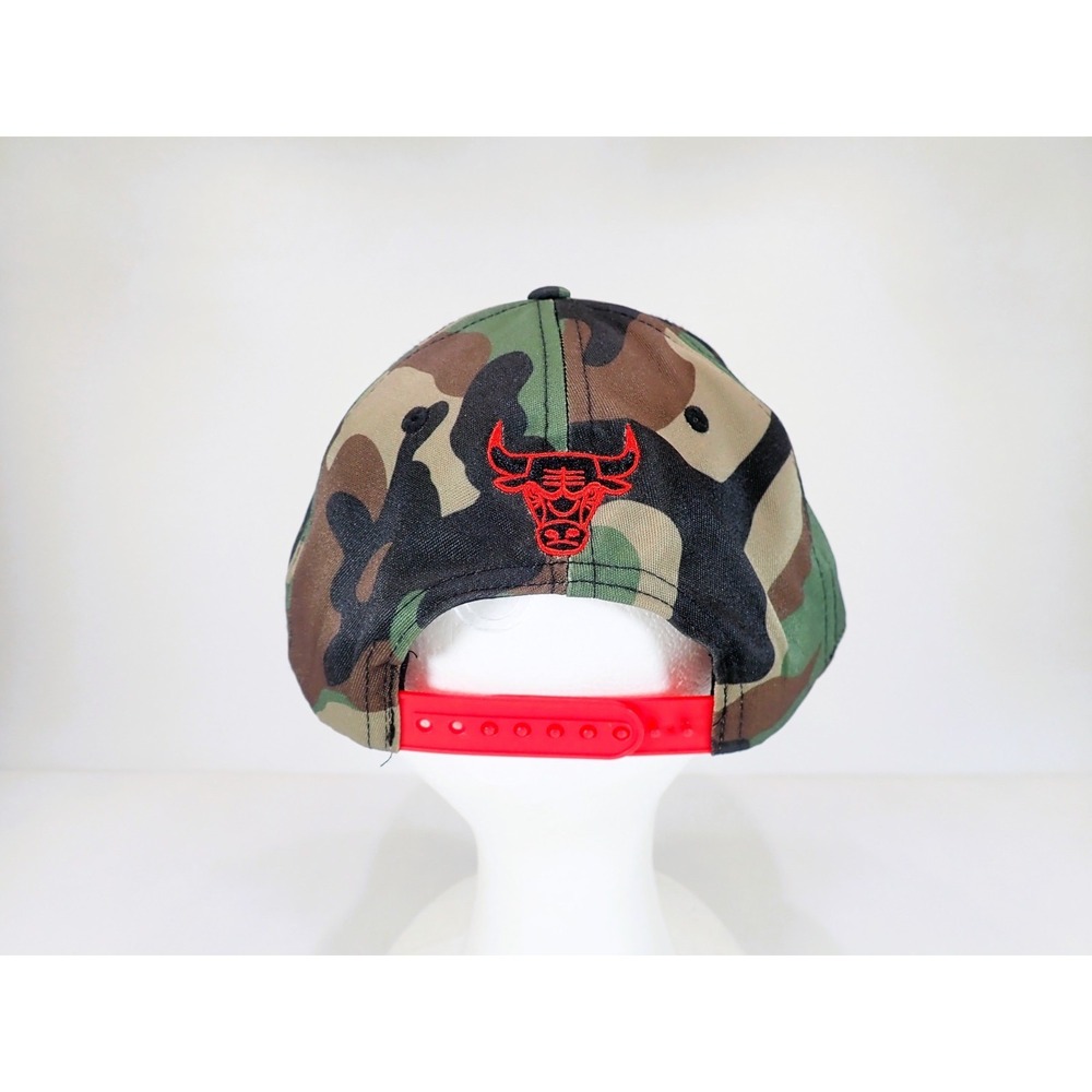 Ultra Game NBA Chicago Bulls Camo Snapback Hat Red Embroidered Adjustable Cap - Picture 4 of 9